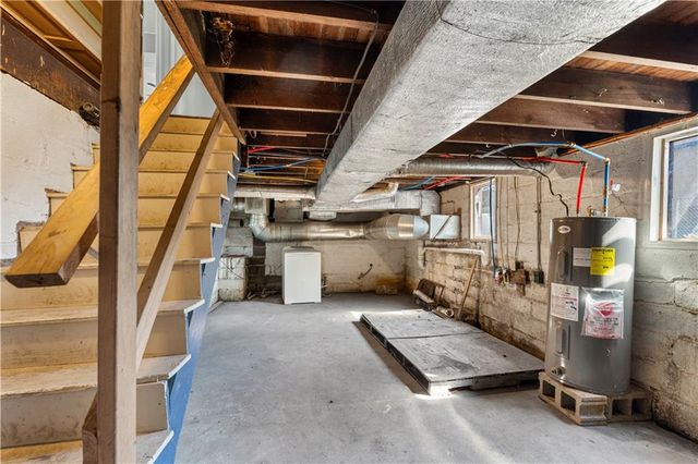 635 N Cedar Street, Nevada, MO 64772