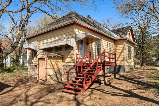 635 N Cedar Street, Nevada, MO 64772