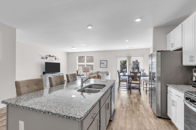 729 Amberton Dr, Smyrna, TN 37167