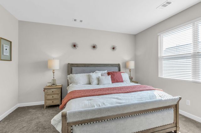 729 Amberton Dr, Smyrna, TN 37167