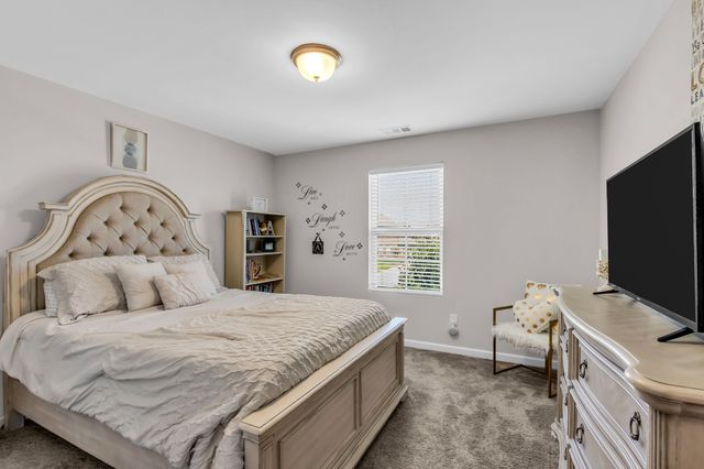 729 Amberton Dr, Smyrna, TN 37167