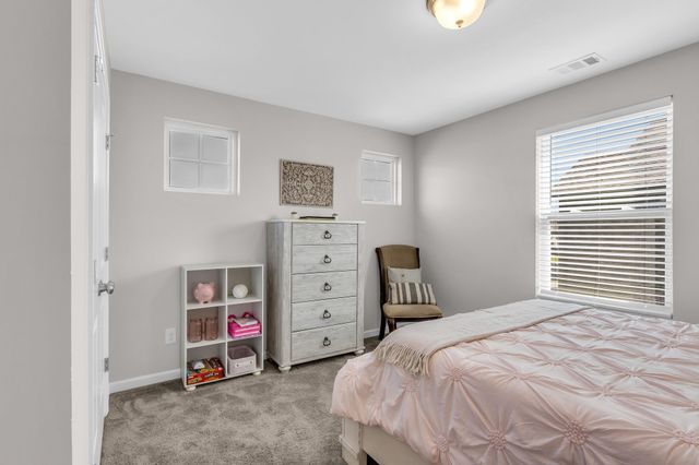 729 Amberton Dr, Smyrna, TN 37167