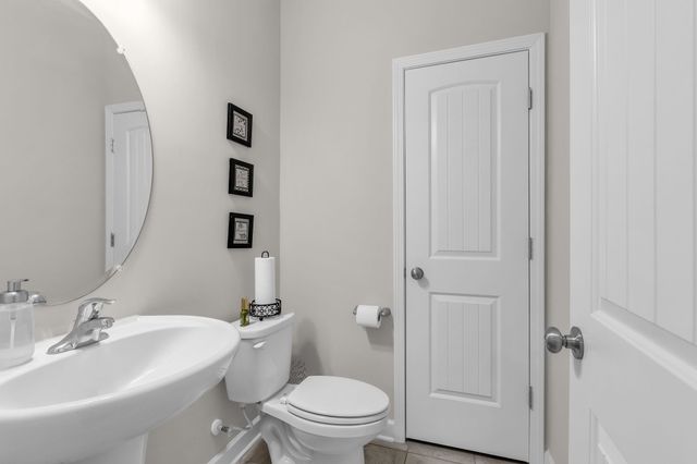 729 Amberton Dr, Smyrna, TN 37167