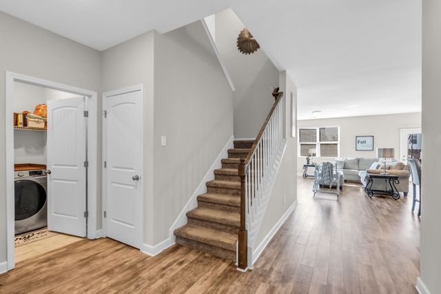 729 Amberton Dr, Smyrna, TN 37167