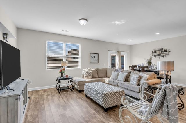729 Amberton Dr, Smyrna, TN 37167