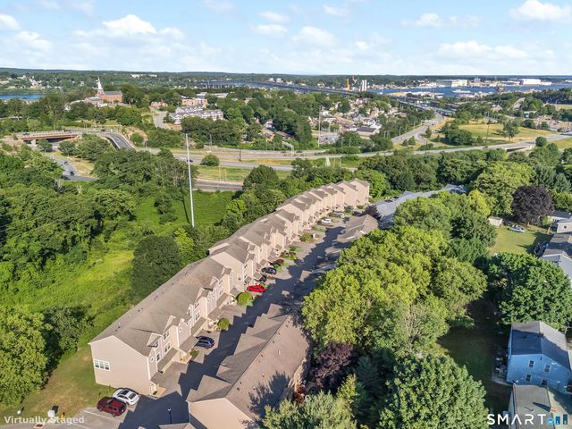 19 Hawthorne Drive 156, New London, CT 06320