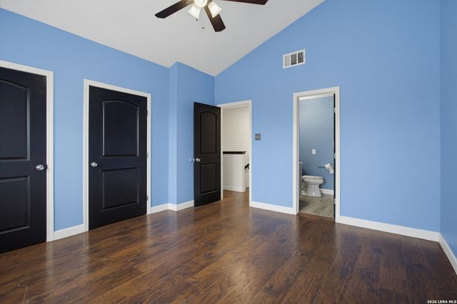 69 Chapel Hill Cir, San Antonio, TX 78240