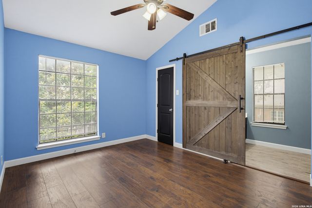 69 Chapel Hill Cir, San Antonio, TX 78240