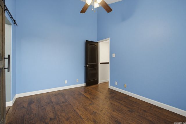 69 Chapel Hill Cir, San Antonio, TX 78240