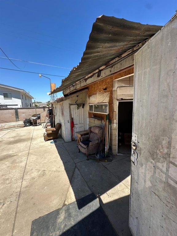 Image 10 of property listing at 1734 Sylvia Street, Selma, CA 93662
