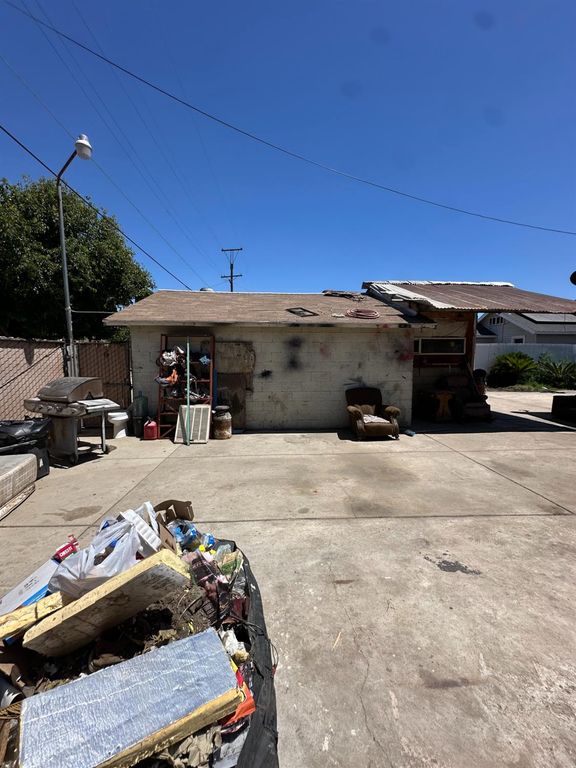 Image 12 of property listing at 1734 Sylvia Street, Selma, CA 93662