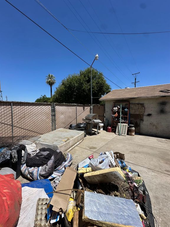 Image 13 of property listing at 1734 Sylvia Street, Selma, CA 93662