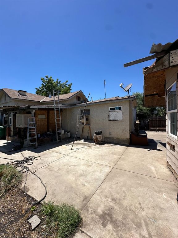 Image 16 of property listing at 1734 Sylvia Street, Selma, CA 93662