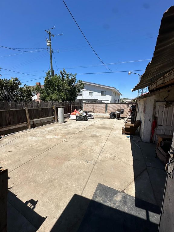 Image 19 of property listing at 1734 Sylvia Street, Selma, CA 93662