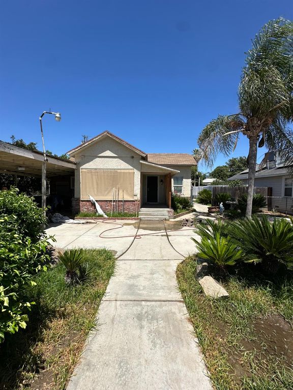 Image 2 of property listing at 1734 Sylvia Street, Selma, CA 93662