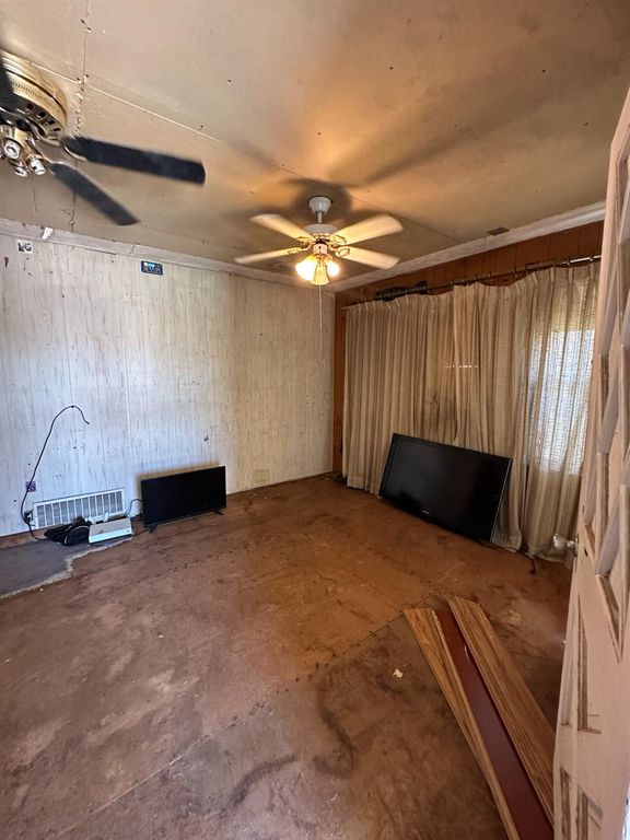Image 22 of property listing at 1734 Sylvia Street, Selma, CA 93662
