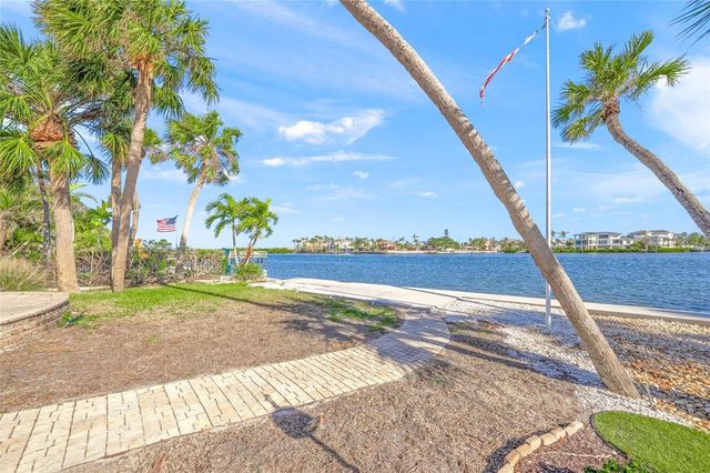 1358 MOONMIST DRIVE B4, Sarasota, FL 34242