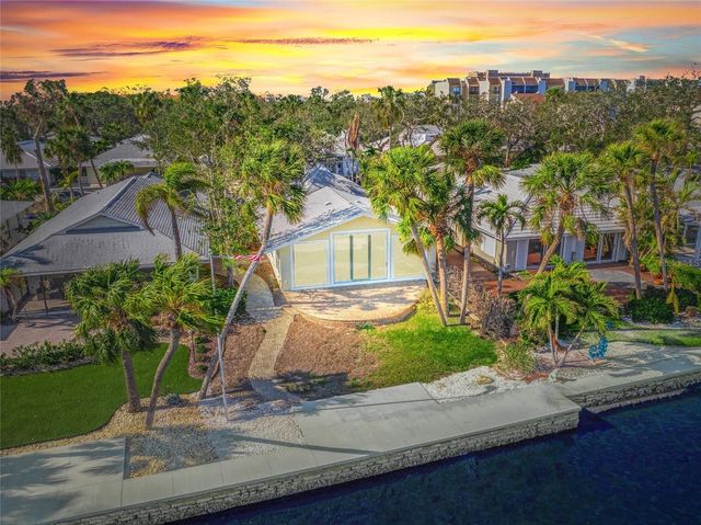 1358 MOONMIST DRIVE B4, Sarasota, FL 34242