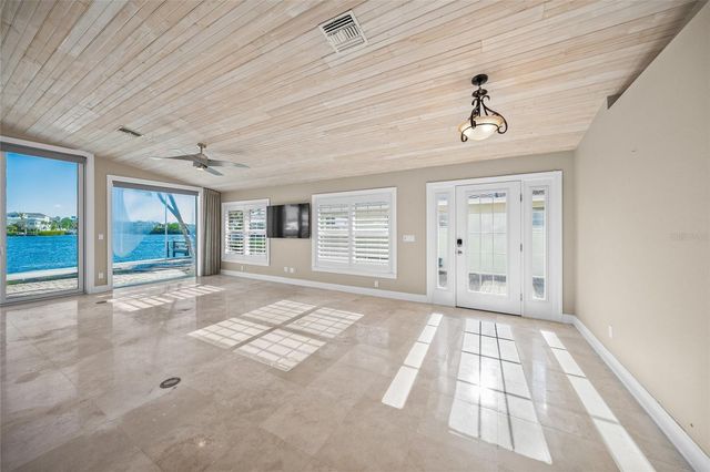 1358 MOONMIST DRIVE B4, Sarasota, FL 34242