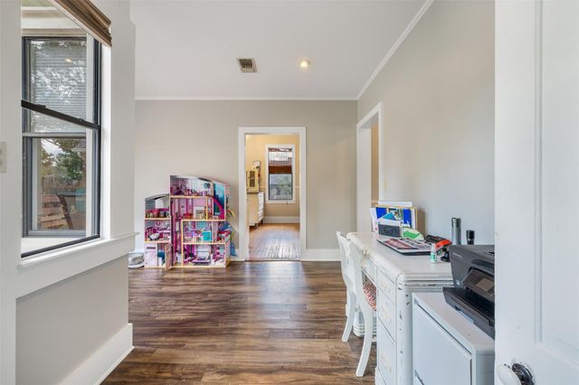 222 N Harris Street, Bellville, TX 77418
