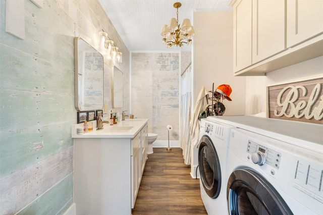 222 N Harris Street, Bellville, TX 77418