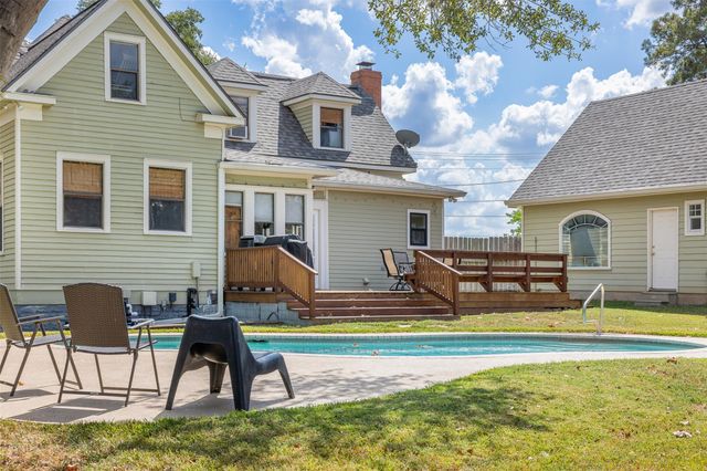 222 N Harris Street, Bellville, TX 77418