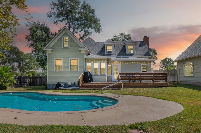 222 N Harris Street, Bellville, TX 77418