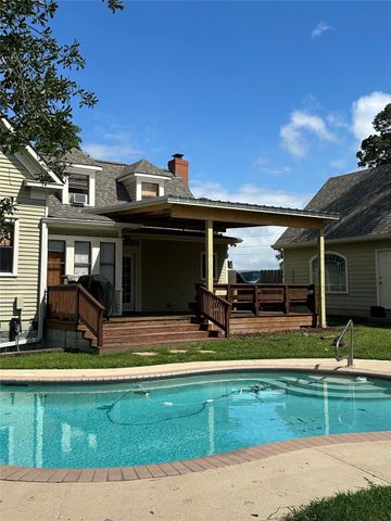 222 N Harris Street, Bellville, TX 77418