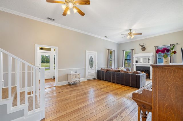 222 N Harris Street, Bellville, TX 77418