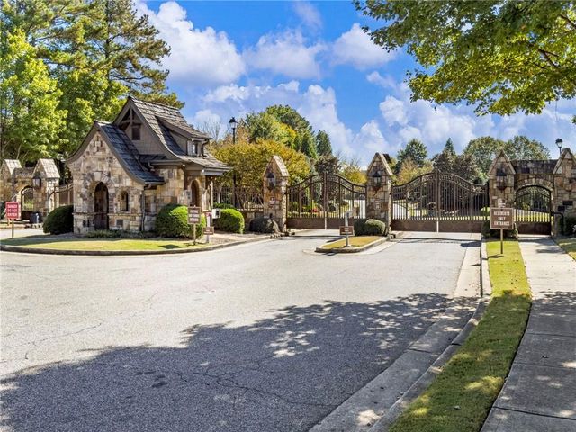 2051 Skybrooke Court, Hoschton, GA 30548