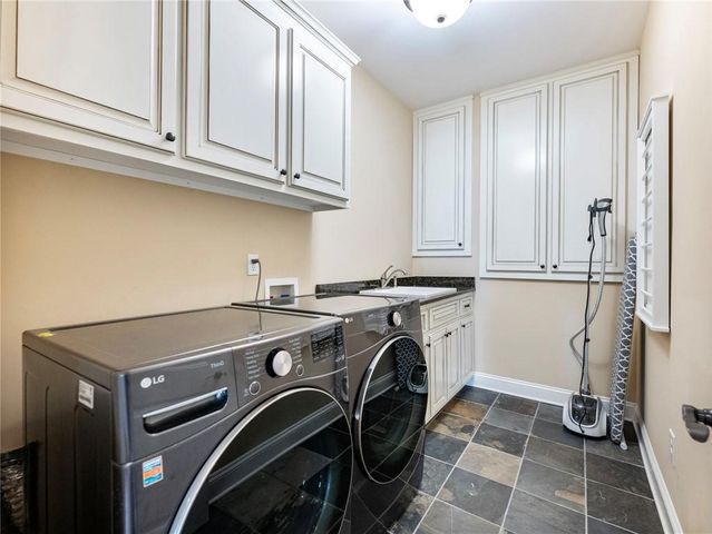 2051 Skybrooke Court, Hoschton, GA 30548