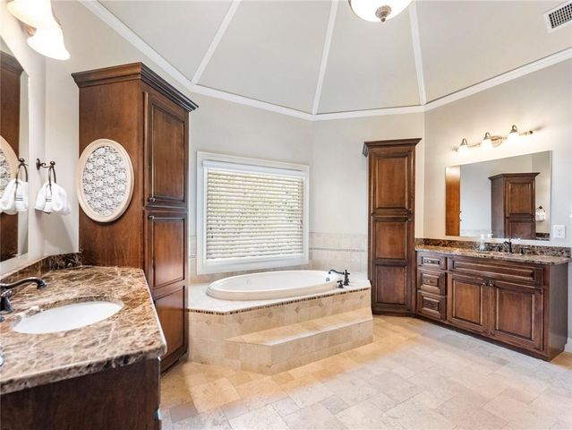 2051 Skybrooke Court, Hoschton, GA 30548