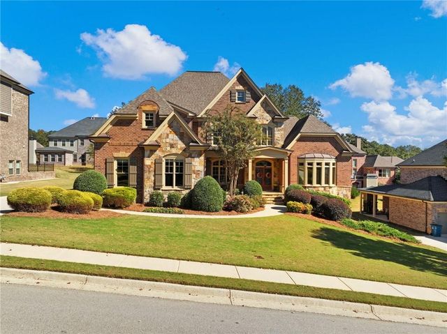 2051 Skybrooke Court, Hoschton, GA 30548