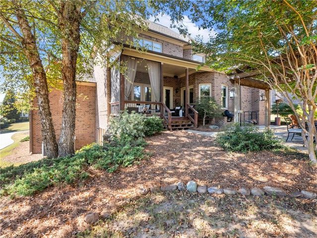 2051 Skybrooke Court, Hoschton, GA 30548