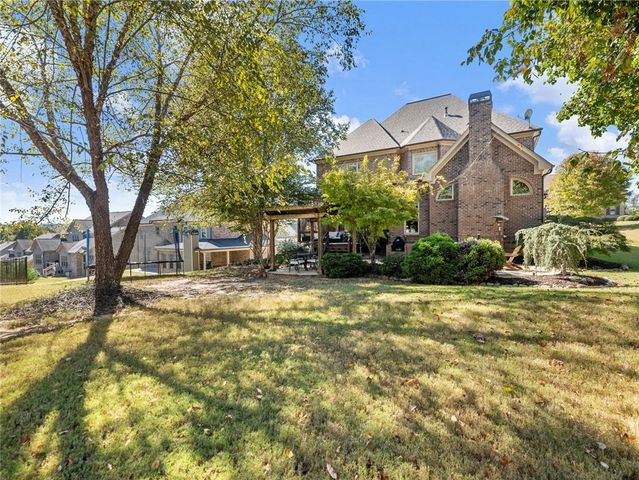 2051 Skybrooke Court, Hoschton, GA 30548