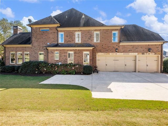 2051 Skybrooke Court, Hoschton, GA 30548