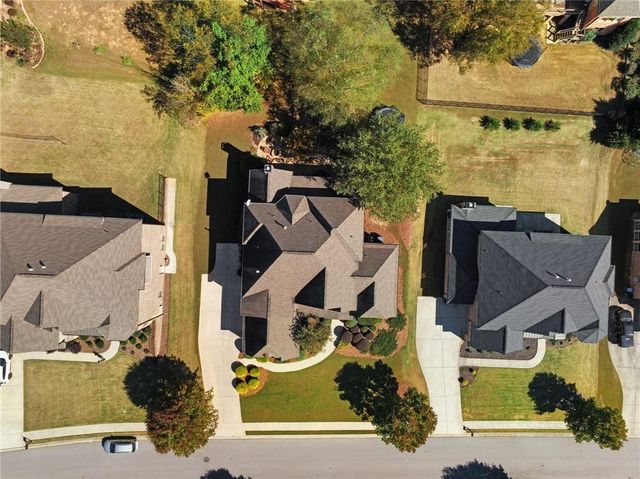 2051 Skybrooke Court, Hoschton, GA 30548