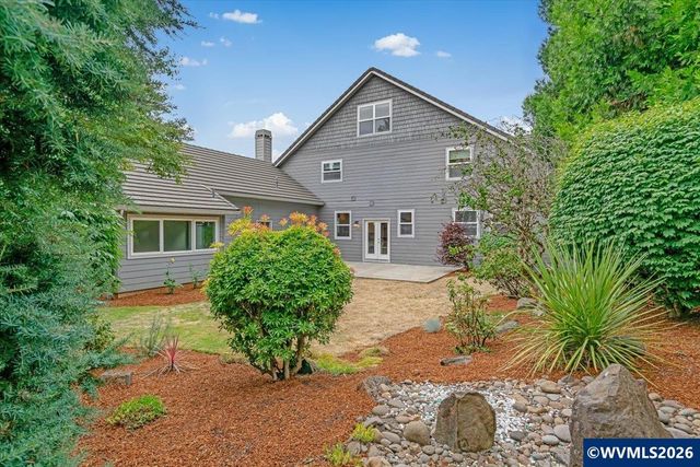 2470 Crestmont Cir S, Salem, OR 97302