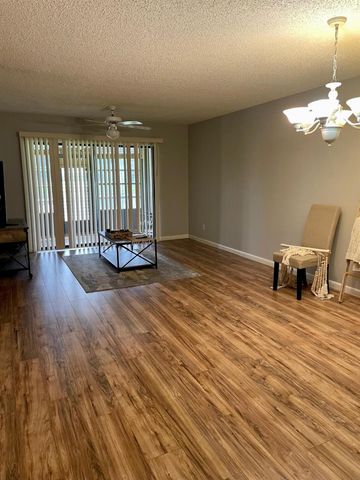 1271 SE Parkview Place H4, Stuart, FL 34994