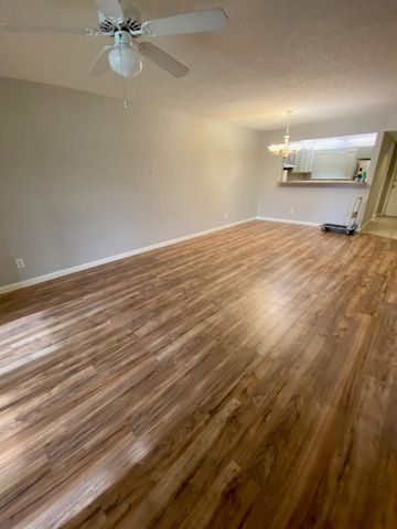 1271 SE Parkview Place H4, Stuart, FL 34994