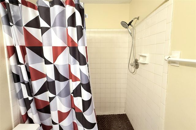 4705 SERENA DRIVE, Tampa, FL 33617