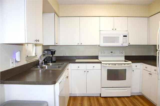 4705 SERENA DRIVE, Tampa, FL 33617