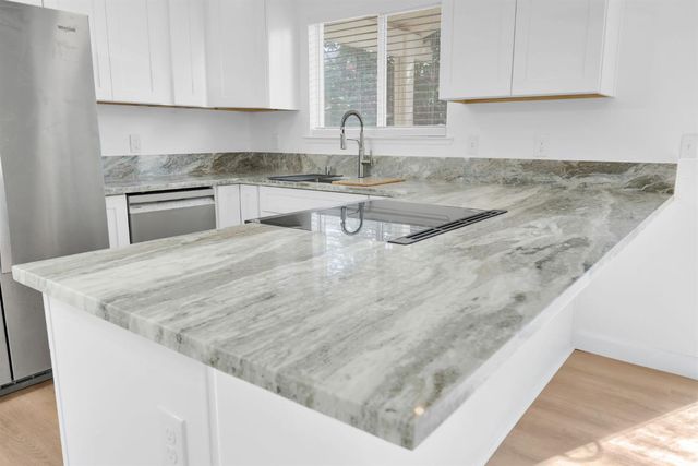 233 Graves Ave, Sacramento, CA 95838