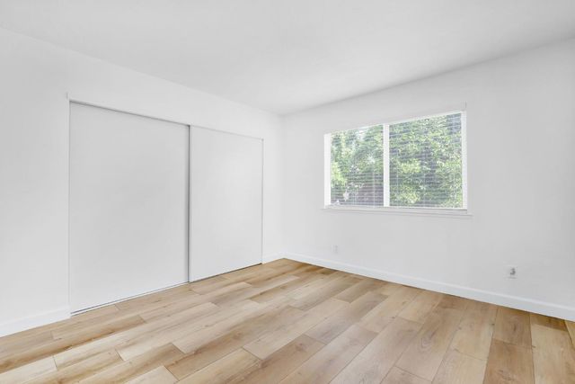 233 Graves Ave, Sacramento, CA 95838