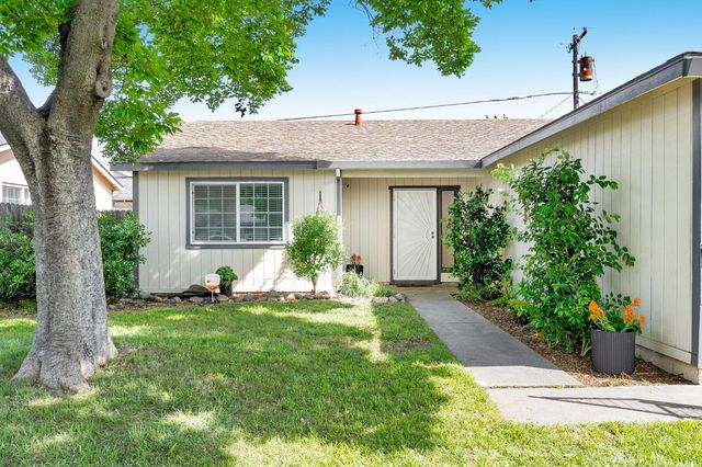 233 Graves Ave, Sacramento, CA 95838