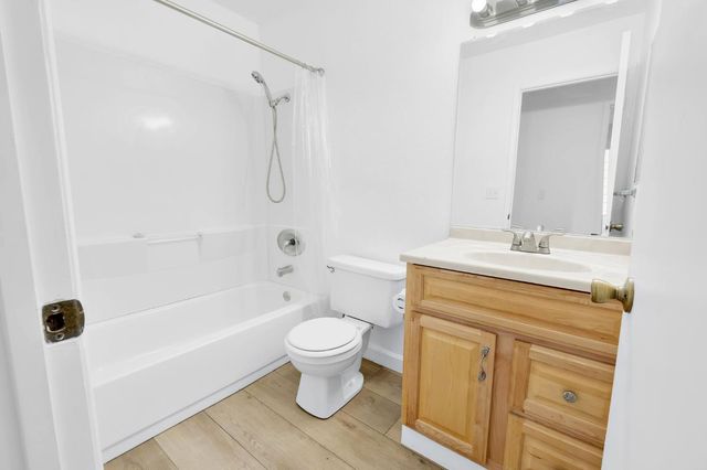 233 Graves Ave, Sacramento, CA 95838