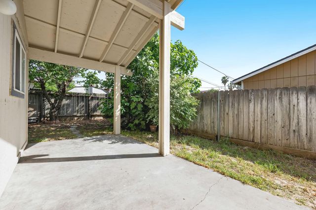 233 Graves Ave, Sacramento, CA 95838