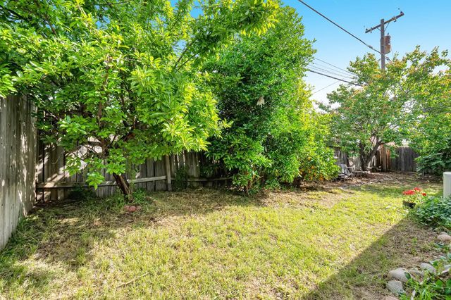 233 Graves Ave, Sacramento, CA 95838