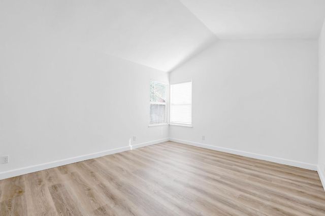 233 Graves Ave, Sacramento, CA 95838