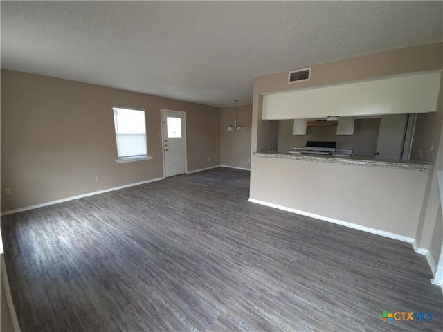 4503 Chase Circle, Killeen, TX 76543